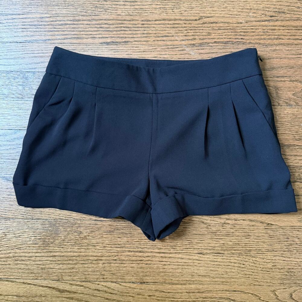 Express Black Mini Pleated Dress Shorts Size 00 Y2K
